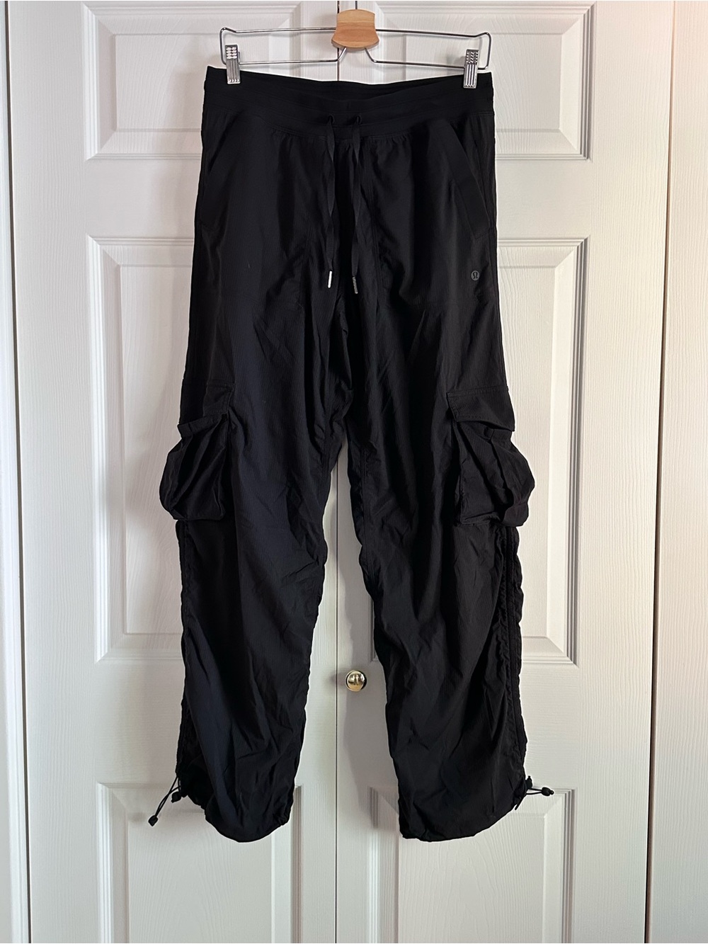 Lululemon Dance Studio Relaxed-Fit Mid-Rise Cargo Pant - Black M - new